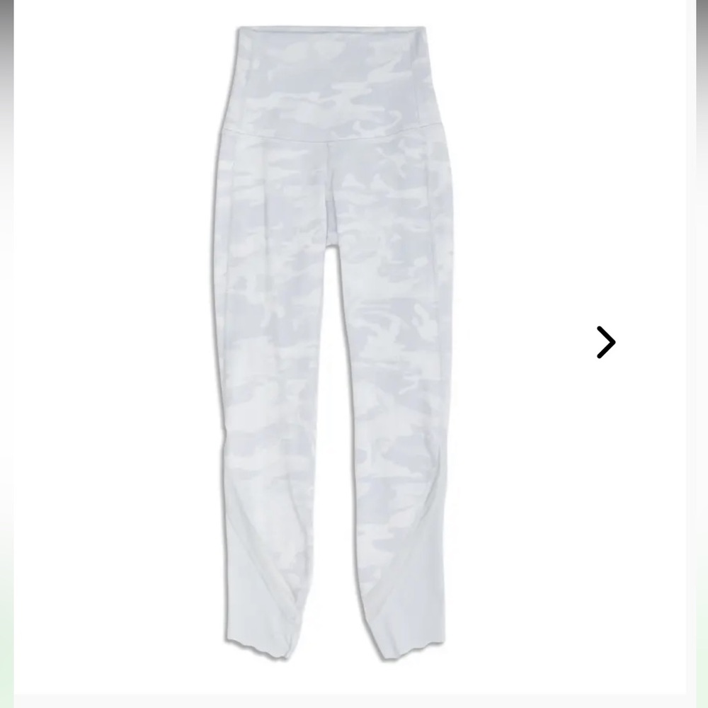Lululemon Wunder Under scallop leggings